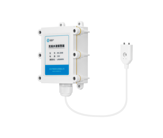 AN-204B LoRaWAN Water Leak Detector angled view